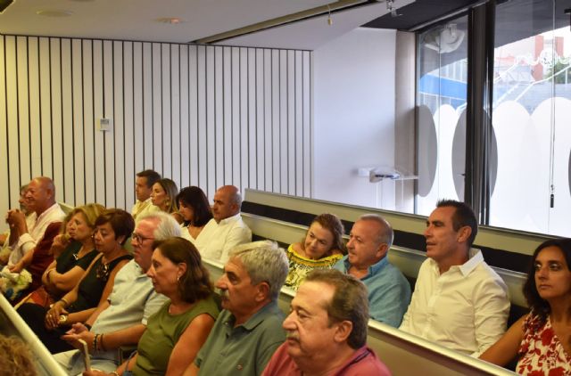 La restaurada escultura Ícaro de González Beltrán ya decora el Ayuntamiento torreño - 5, Foto 5