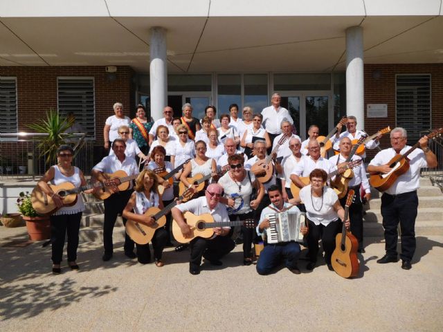 Otro año más de música y bailes regionales en el Hogar de las Personas Mayores de Las Torres de Cotillas - 2, Foto 2