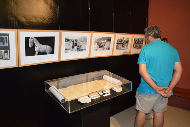 La sala de exposiciones de la Factoría Romana abre con una muestra sobre el arqueólogo descubridor del Cigarralejo, Foto 1