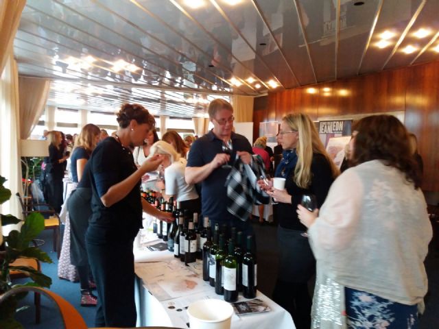Siete bodegas de la Región protagonizan el 'Día del Vino Español' en Suecia - 1, Foto 1