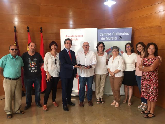 Más de 12.800 murcianos podrán realizar alguna de las 631 actividades ofertadas por los Centros Culturales del municipio - 1, Foto 1