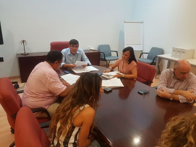 MC manifiesta su indignación ante un nuevo intento de evitar la fiscalización de las asignaciones de los grupos municipales - 1, Foto 1