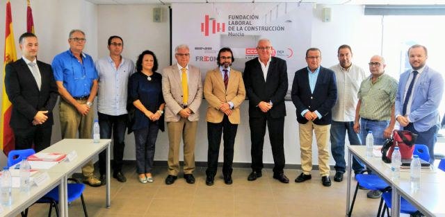 La Comunidad destaca la excelente evolución del empleo regional en el sector de la construcción, que ocupa a 33.000 trabajadores - 1, Foto 1