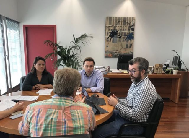 El aparcamiento del Cuartel de Artillería ofrece tres nuevos puntos de recarga para vehículos eléctricos - 1, Foto 1