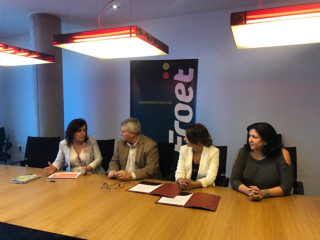 La OMEP firma el Manifiesto por la Igualdad con la Federación Regional de Organizaciones y Empresas del Transporte de Murcia - 2, Foto 2