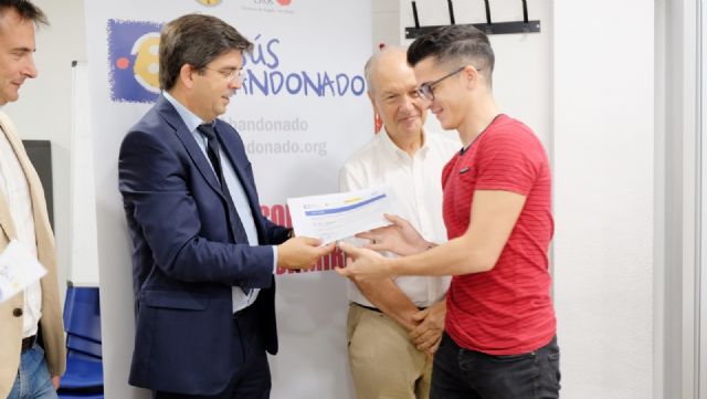 15 personas consiguen el certificado para trabajar como auxiliar sociosanitario mediante un programa de la Fundación Jesús Abandonado - 3, Foto 3