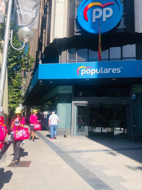 Los políticos reciben su particular “fini-quito” tras la convocatoria de elecciones - 4, Foto 4