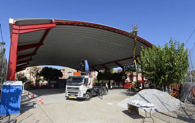 Los alumnos del CEIP San Pío X contarán para octubre con una pista polideportiva cubierta disponible para todo el año - 3, Foto 3