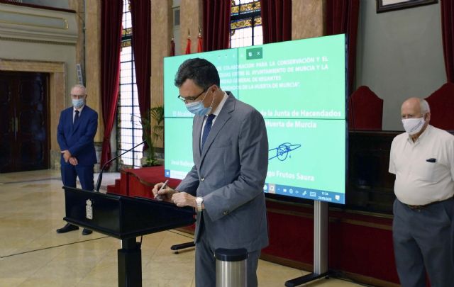 Ayuntamiento y Junta de Hacendados suscriben un convenio que garantiza la conservación de las acequias de la Huerta - 1, Foto 1