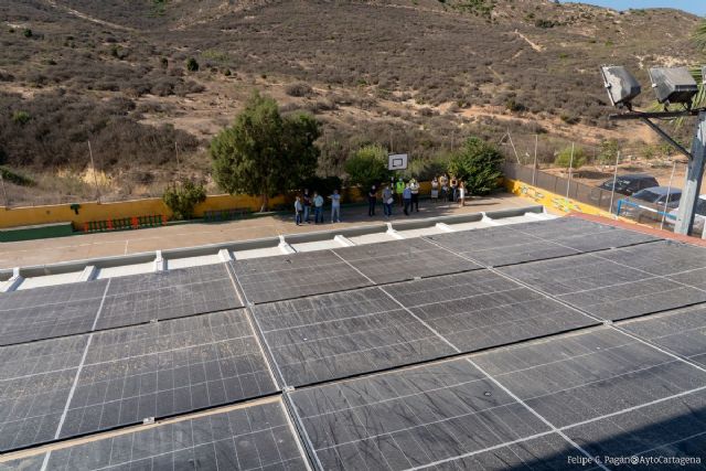 Urbanismo encarga un estudio para instalar placas fotovoltaicas en los locales sociales - 1, Foto 1