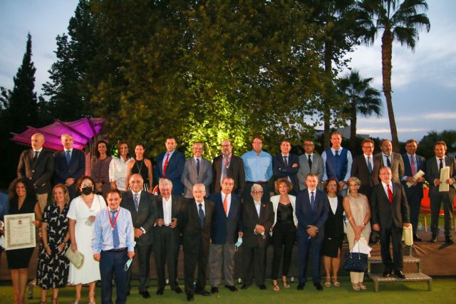 El Colegio de Abogados de Murcia entrega sus medallas de Oro y Plata a los colegiados con 50 y 25 años de ejemplar ejercicio profesional - 1, Foto 1