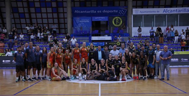 Valencia Basket se hace con el IV Trofeo Ciudad de Alcantarilla al imponerse a Hozono Global Jairis - 1, Foto 1