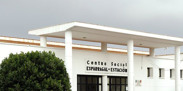 Adjudicados los trabajos de mejora y acondicionamiento de la eficiencia energética del Centro Social del Esparragal - 1, Foto 1