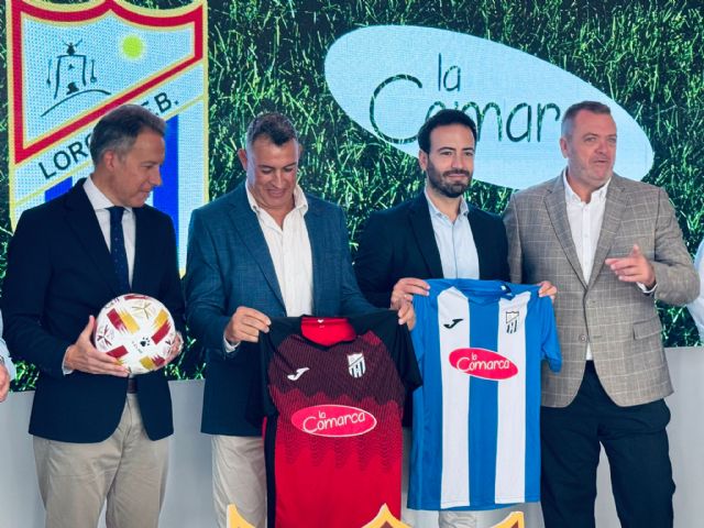 El Ayuntamiento de Lorca celebra la apuesta deportiva del grupo empresarial La Comarca con el Lorca Fútbol Base y su escuela - 4, Foto 4