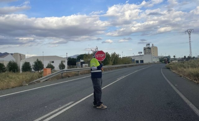 La Dirección General de Carreteras arregla los deterioros provocados en la calzada de la Circunvalación Norte de Totana RM-502 en los últimos años, Foto 4