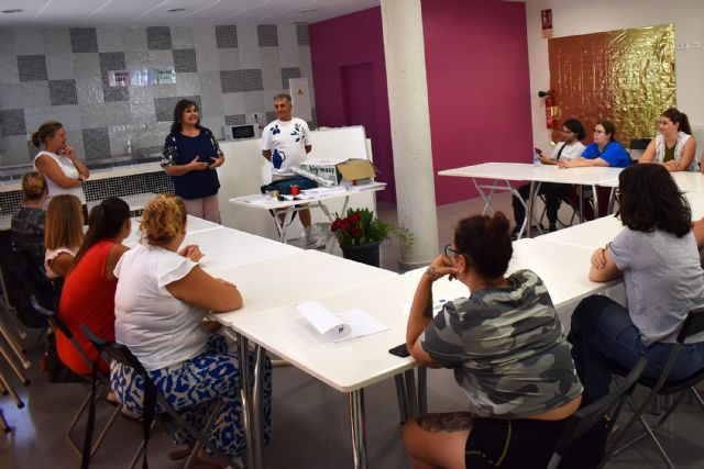 Concluye en el centro vecinal de La Florida el curso gratuito de arte floral y composiciones - 1, Foto 1