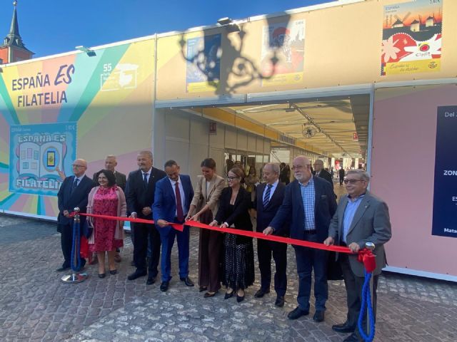 Correos presenta el sello que conmemora el Centenario del nacimiento de Carmen Martín Gaite, en la Feria Nacional del Sello - 2, Foto 2