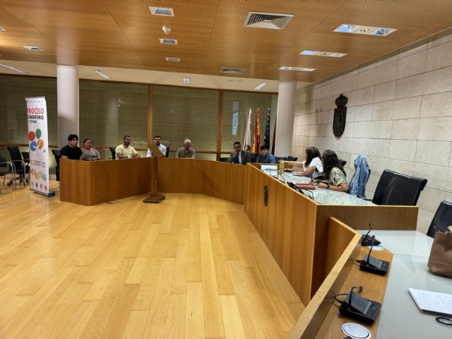 Bienestar Social hace partícipes en el Proceso Comunitario de Totana a las entidades culturales y religiosas de vecinos de diversos orígenes residentes en esta localidad, Foto 2