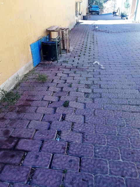 IU acusa a Aguas de Lorca y al gobierno de derechas que lo consiente el descontrol y el despilfarro en el abastecimiento de agua en el barrio de San Pedro - 2, Foto 2