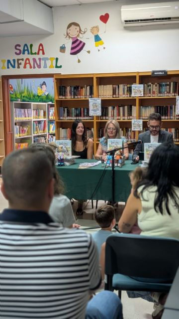 La Biblioteca Municipal de Bullas acoge la presentación y firma del cuento infantil 'Una Yincana Muy Especial' - 3, Foto 3