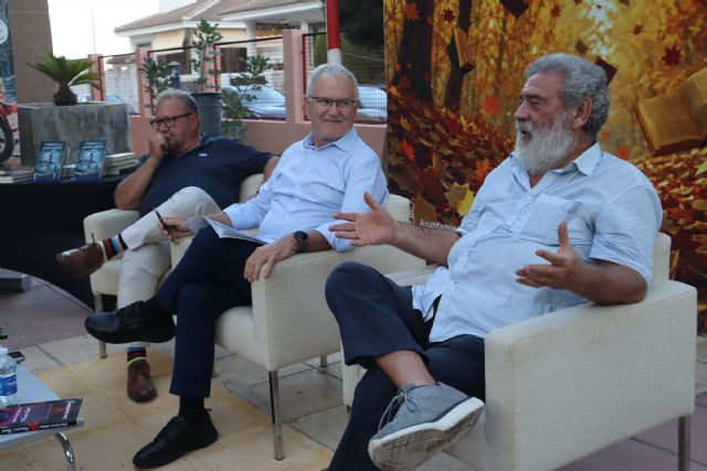 El ciclo `Otoño Literario' lleva tres nuevas propuestas literarias a la Casa de Cultura - 2, Foto 2