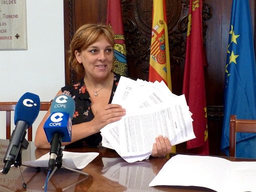 IU y PADAT llevan a la Comisión de Peticiones y Defensa del Ciudadano de la Asamblea Regional la devolución de las ayudas por los terremotos - 1, Foto 1