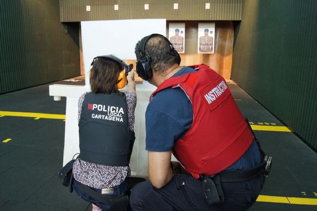 La Policia Local de Cartagena se adiestra en el uso de armas de fuego - 1, Foto 1