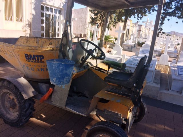 Realizan actuaciones de mejora y acondicionamiento del cementerio municipal Nuestra Señora del Carmen para la festividad de Todos los Santos - 5, Foto 5