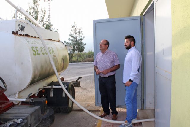 El Ayuntamiento de Puerto Lumbreras utiliza el agua de las piscinas para el baldeo de calles y el riego de jardines - 2, Foto 2