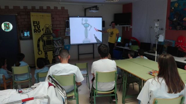 Vuelven los talleres de robótica e ingeniería de la Politécnica de Cartagena en las aulas hospitalarias - 2, Foto 2