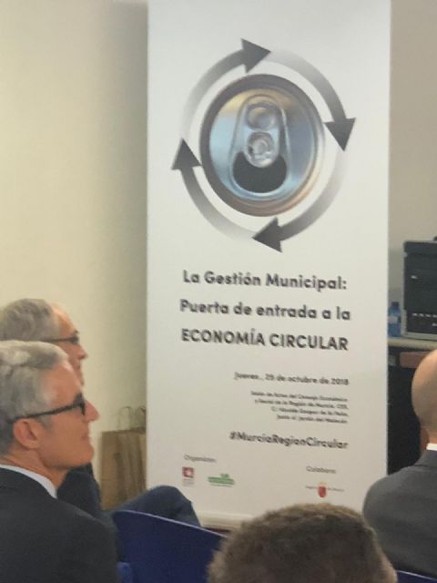 Public positions and municipal technicians of the Totana City Council participate in a Conference on Circular Economy at the local level, Foto 5
