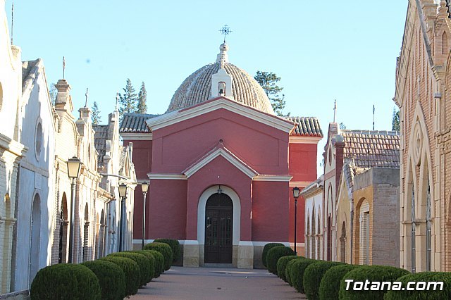 Se realizan actuaciones de mejora, conservación y acondicionamiento del cementerio municipal Nuestra Señora del Carmen, Foto 3