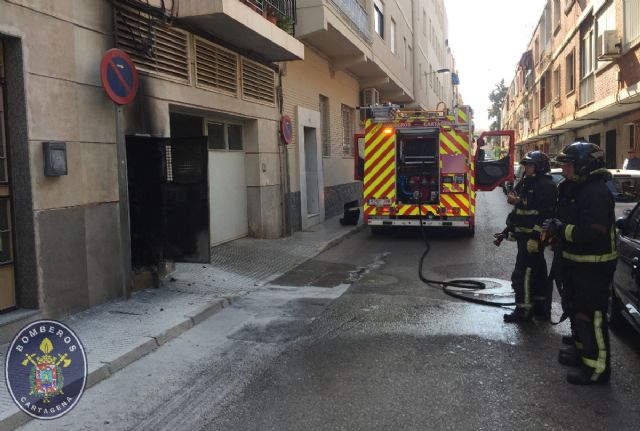 Extinguido un incendio en la oficina de correos de Urbanización Mediterráneo - 1, Foto 1