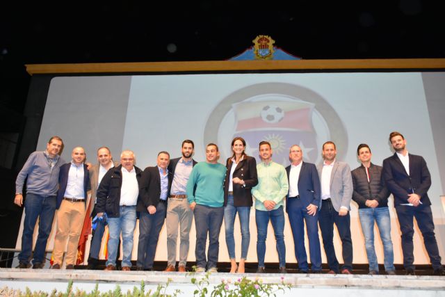 Presentación oficial de los 15 equipos que conforman esta temporada el Club Archena FC - 2, Foto 2