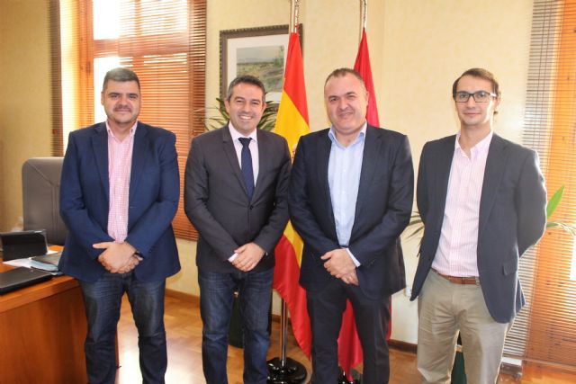 El Alcalde se reúne con el nuevo presidente de la Cofradía del Santísimo Cristo del Consuelo - 3, Foto 3