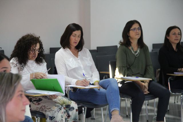 Profesionales socio sanitarios se forman para mejorar el trabajo en red ante casos de trastorno mental grave y drogodependencias - 3, Foto 3