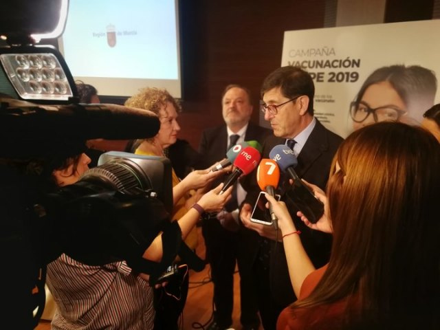 La campaña frente a la gripe comienza el lunes con el objetivo de vacunar al 65 por ciento de los mayores de 64 años - 1, Foto 1