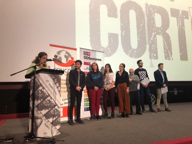 Entrega de premios de la primera edición del concurso de cortODS - 1, Foto 1