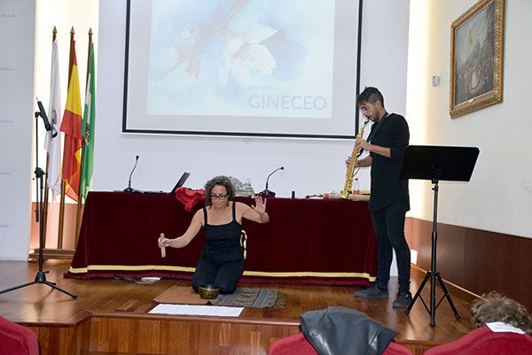 Presentación del libro de poemas GINECEO, de la autora Chus García, poeta, periodista y escritora - 3, Foto 3