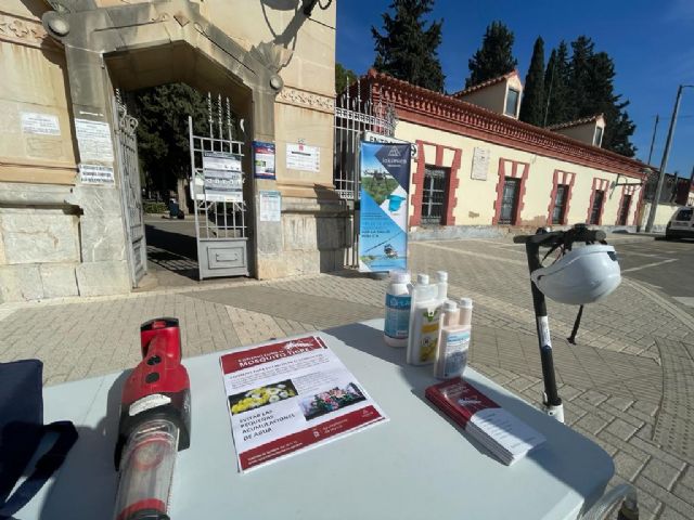 Murcia activa la campaña para prevenir la aparición del mosquito tigre en los cementerios - 2, Foto 2