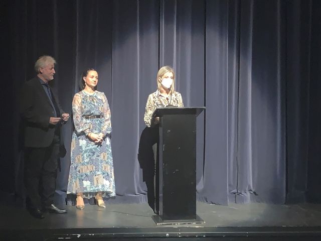 Cantando sobre las balas sube el telón del Certamen Nacional de Teatro Aficionado Paco Rabal - 1, Foto 1