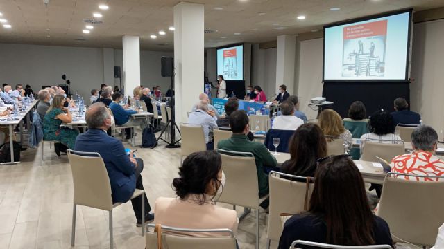 Los Jefes de Servicio y de Unidad de Medicina Interna de los hospitales españoles se reúnen en Córdoba - 1, Foto 1
