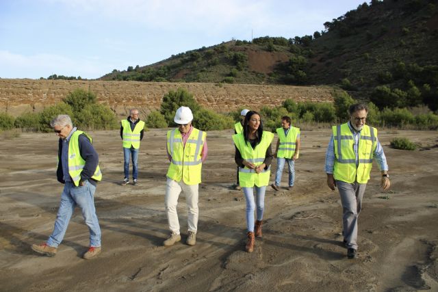 Comienzan las obras para dotar de seguridad a la instalación de residuos mineros abandonada 'El Lirio' en Cartagena - 2, Foto 2