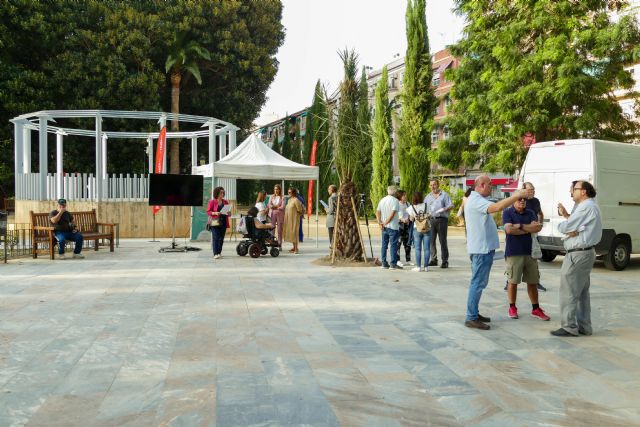 Alrededor de 200 personas visitan la carpa informativa sobre los proyectos de movilidad del Barrio del Carmen - 1, Foto 1