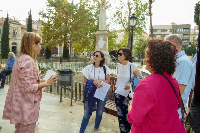 Alrededor de 200 personas visitan la carpa informativa sobre los proyectos de movilidad del Barrio del Carmen - 2, Foto 2