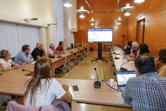 Alrededor de 200 personas visitan la carpa informativa sobre los proyectos de movilidad del Barrio del Carmen - 3, Foto 3