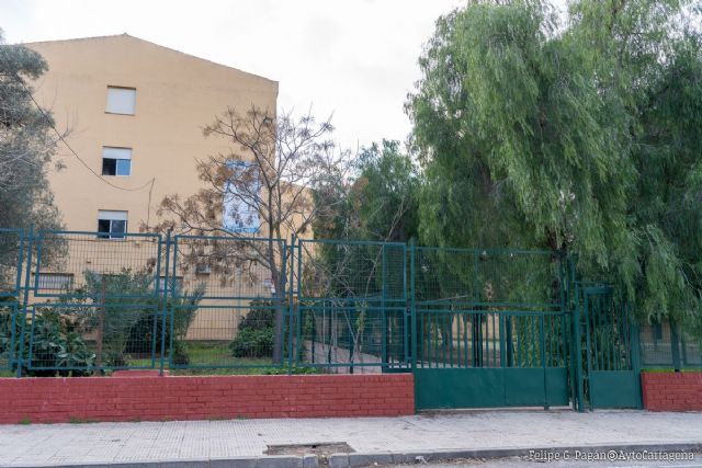 El Ayuntamiento realizará actuaciones para garantizar la seguridad en los accesos al IES Elcano y el CEIP Virgen de Begoña - 1, Foto 1