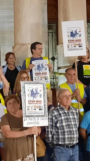 Manifestaciones por el alto el fuego en Ucrania en la Región de Murcia - 1, Foto 1