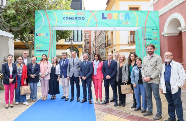 La Plaza de Calderón acogerá hasta el domingo la Feria del Comercio Local en la que participarán una veintena de establecimientos - 2, Foto 2