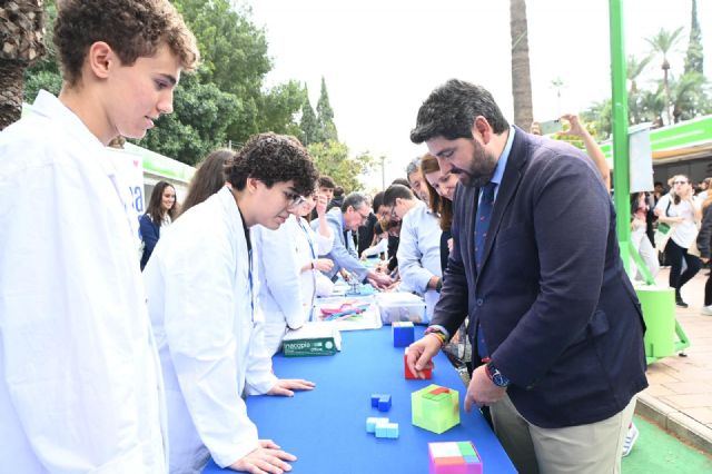 López Miras destaca que la nueva Ley regional de Ciencia facilitará el acceso y la participación de los ciudadanos a los avances científicos - 1, Foto 1